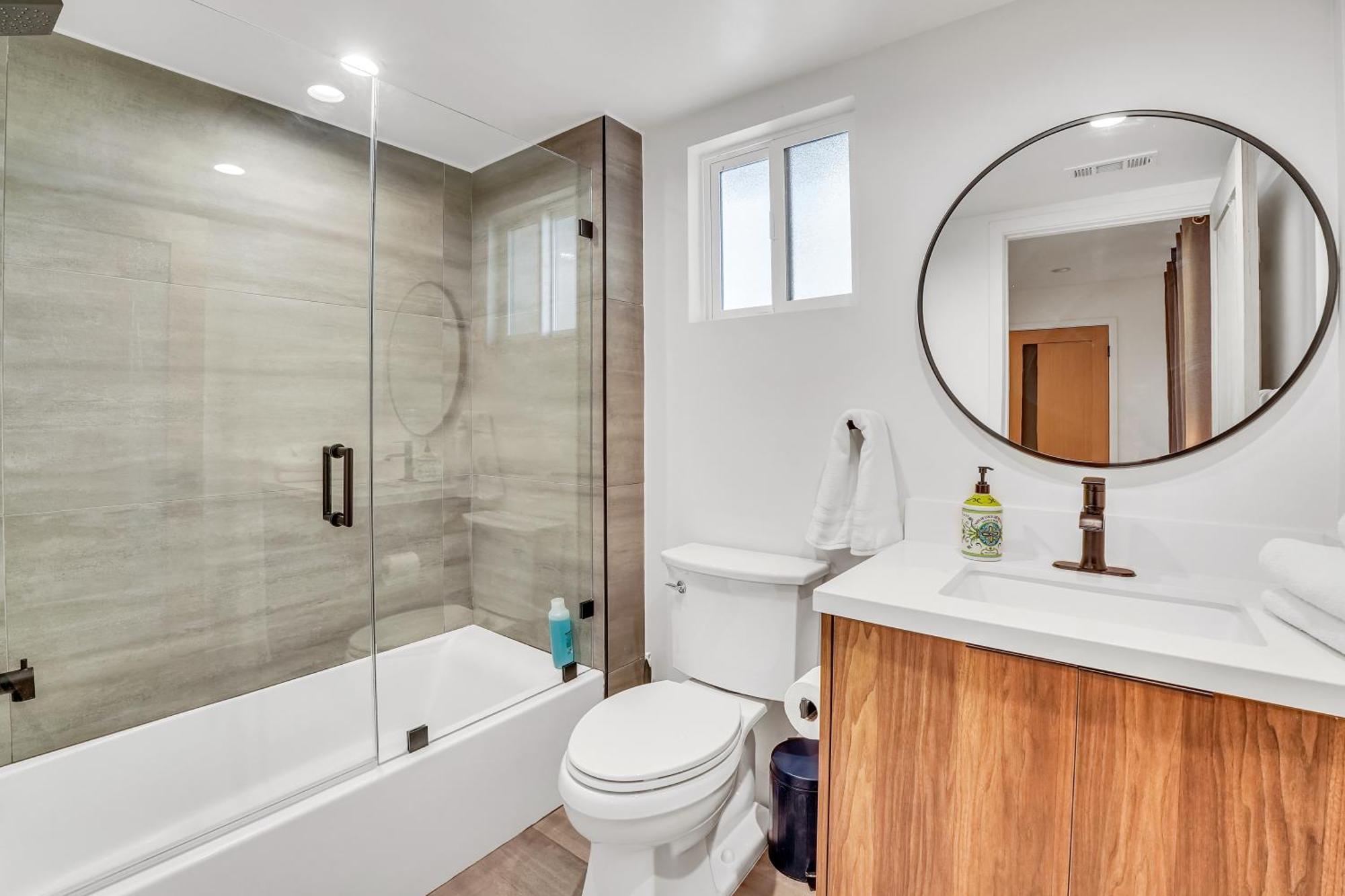 Luxurious Townhome W/3 Master Suites Gated Parking Лос-Анджелес Экстерьер фото